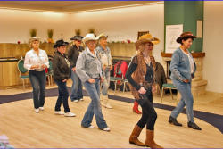 07.03.2026, �Abschlussveranstaltung Schuljahr 2025/2026 mit Zeugnisausgabe, Referenten: Linedancerinnen "Dancing Heels"